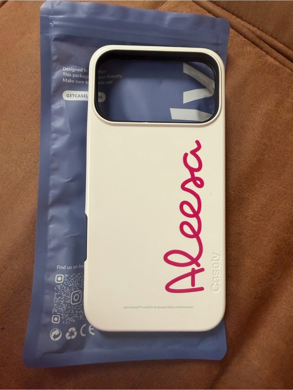 Casely Love Island style iPhone 17 pro max case. Brand new.